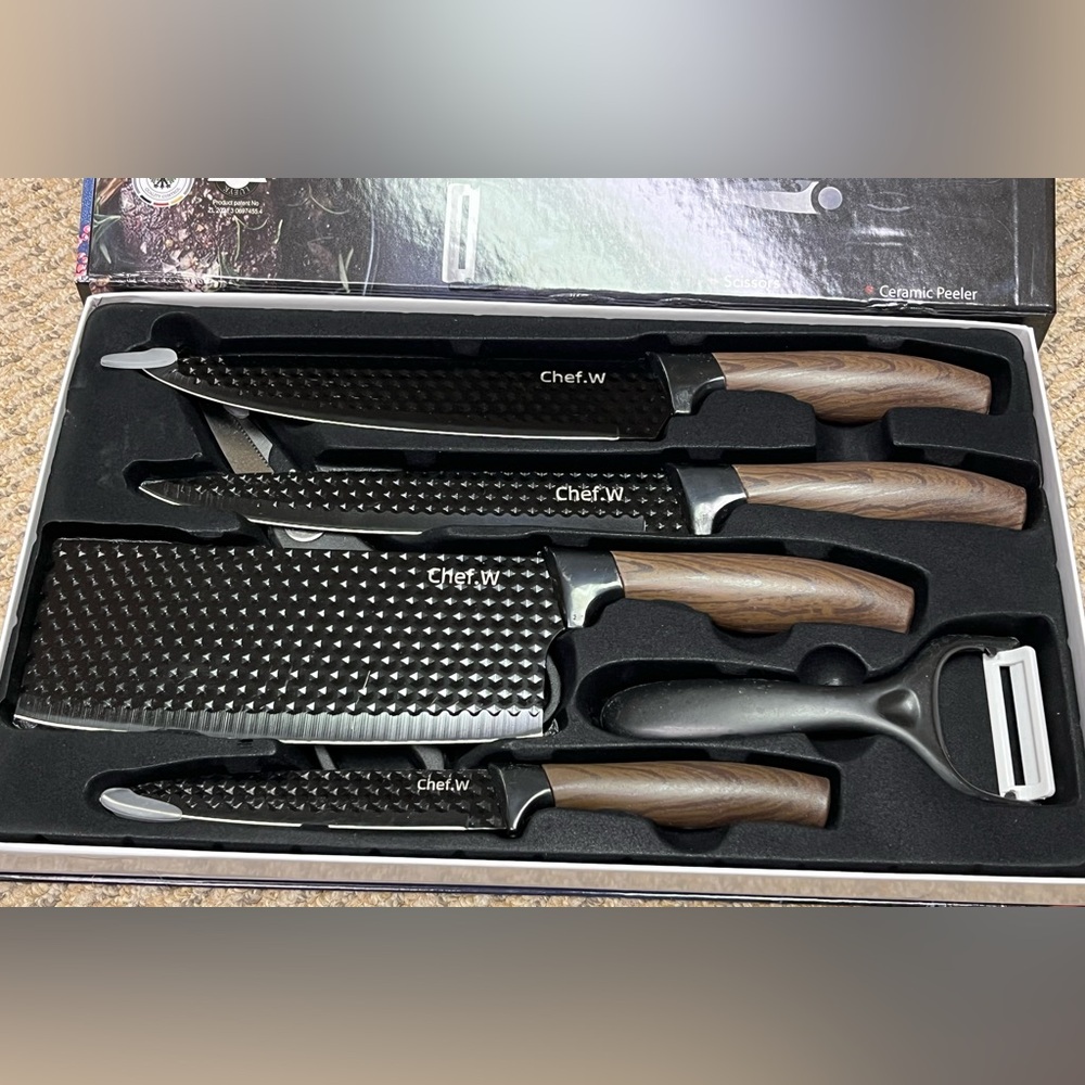 7 piece Chef W Black Knife Set Peeler slicer, cleaver, scissors, utility knife